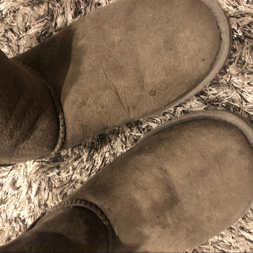 uggs - Picture 5 of 5